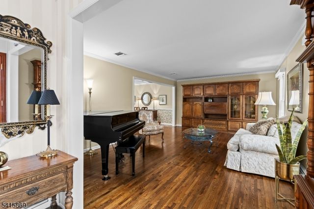 3 Kerry Pl, Mount Olive Twp., NJ 07836