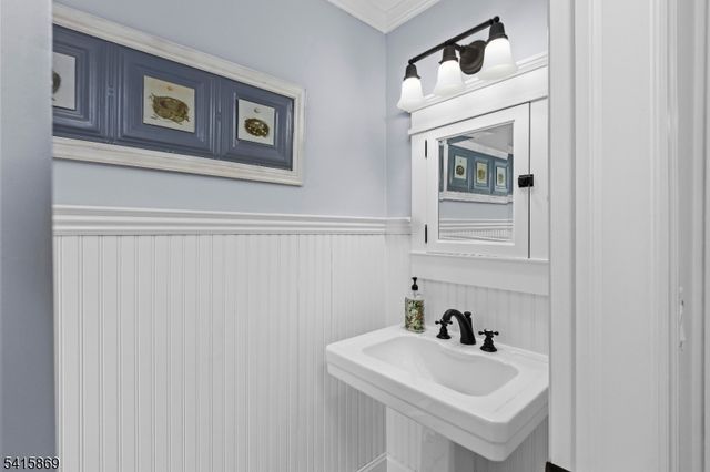 3 Kerry Pl, Mount Olive Twp., NJ 07836