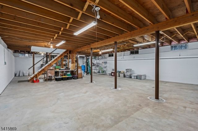 3 Kerry Pl, Mount Olive Twp., NJ 07836