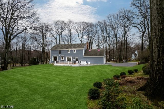 3 Kerry Pl, Mount Olive Twp., NJ 07836