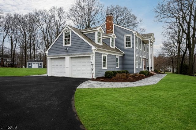 3 Kerry Pl, Mount Olive Twp., NJ 07836