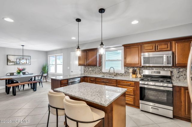 1237 Mermaid Avenue, Beachwood, NJ 08722