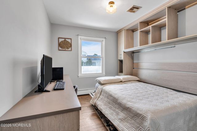 1237 Mermaid Avenue, Beachwood, NJ 08722