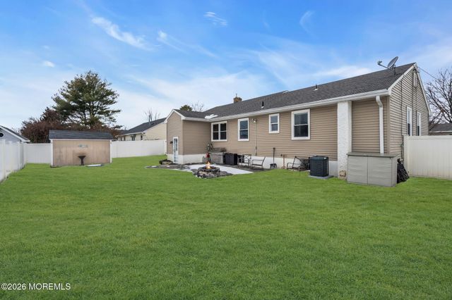 1237 Mermaid Avenue, Beachwood, NJ 08722