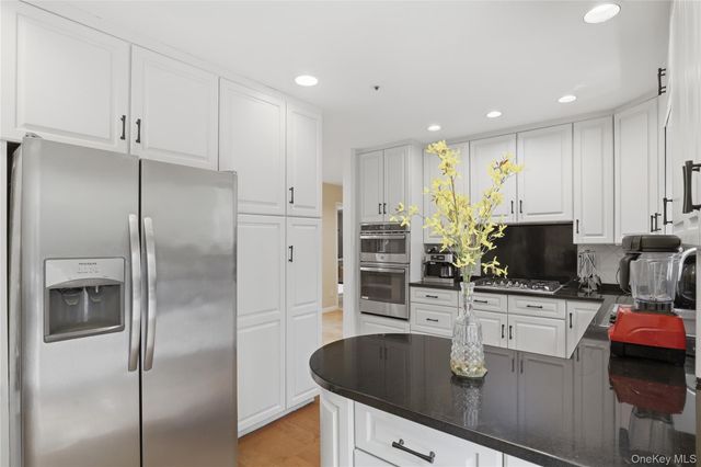 30 Ediths Way, Hastings-on-hudson, NY 10706