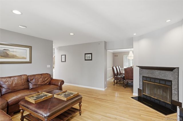 30 Ediths Way, Hastings-on-hudson, NY 10706