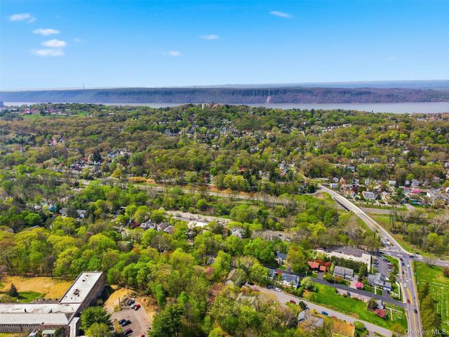 30 Ediths Way, Hastings-on-hudson, NY 10706