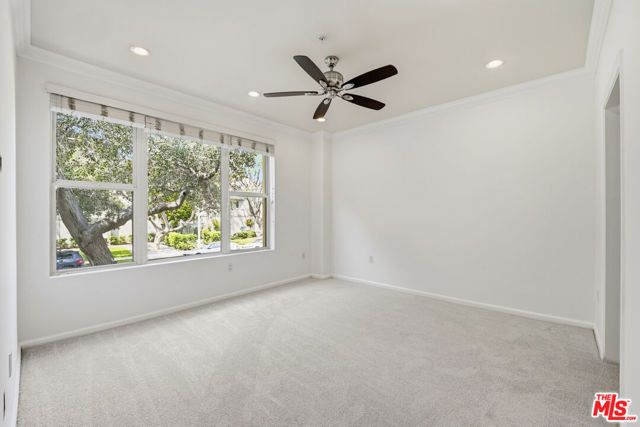 128 N Oak Knoll Avenue 202, Pasadena, CA 91101