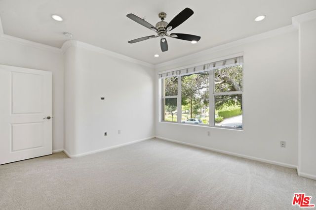 128 N Oak Knoll Avenue 202, Pasadena, CA 91101