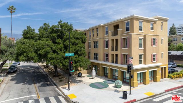 128 N Oak Knoll Avenue 202, Pasadena, CA 91101