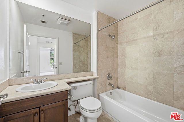 128 N Oak Knoll Avenue 202, Pasadena, CA 91101