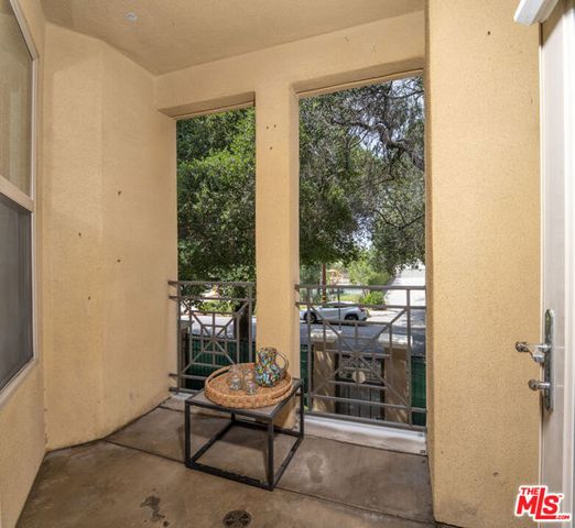 128 N Oak Knoll Avenue 202, Pasadena, CA 91101