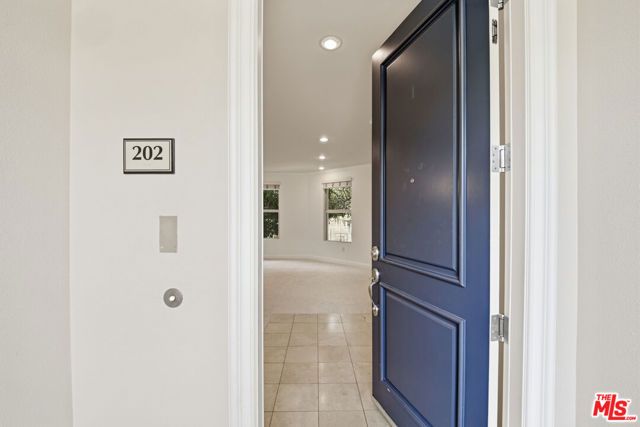 128 N Oak Knoll Avenue 202, Pasadena, CA 91101