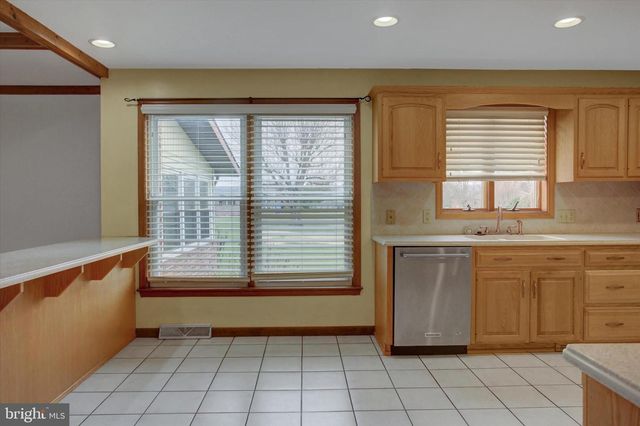 19 OBSIDIAN DRIVE, Chambersburg, PA 17202