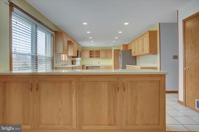 19 OBSIDIAN DRIVE, Chambersburg, PA 17202