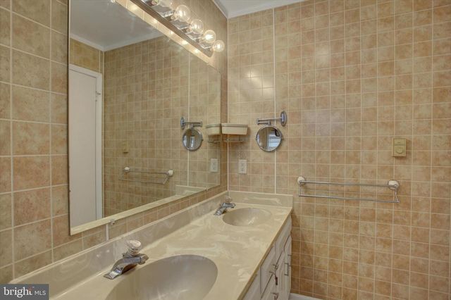 19 OBSIDIAN DRIVE, Chambersburg, PA 17202