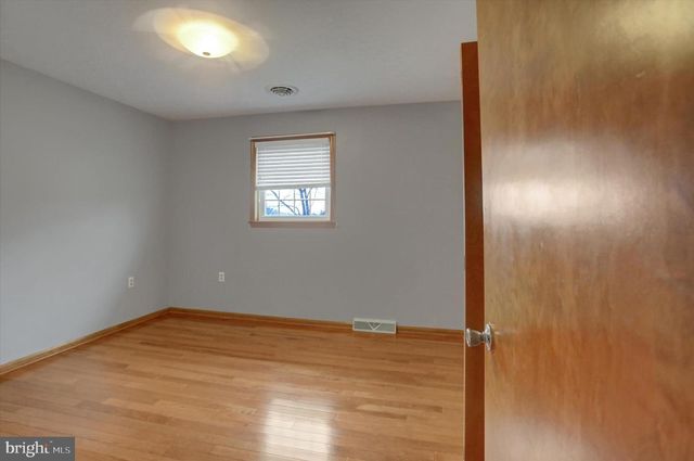 19 OBSIDIAN DRIVE, Chambersburg, PA 17202