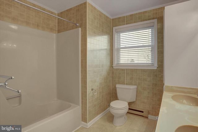 19 OBSIDIAN DRIVE, Chambersburg, PA 17202