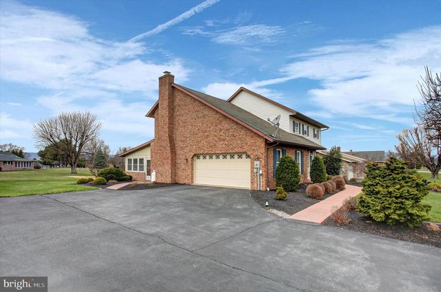 19 OBSIDIAN DRIVE, Chambersburg, PA 17202