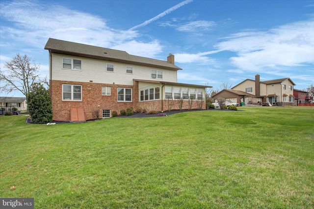 19 OBSIDIAN DRIVE, Chambersburg, PA 17202