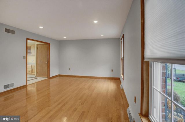 19 OBSIDIAN DRIVE, Chambersburg, PA 17202