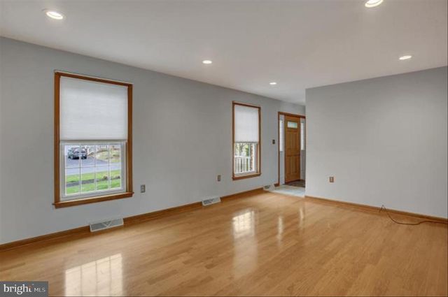 19 OBSIDIAN DRIVE, Chambersburg, PA 17202