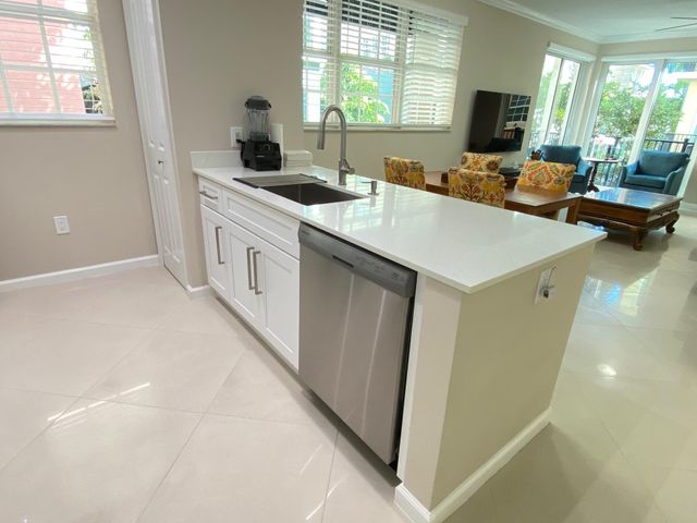 225 NE 1st Street 202, Delray Beach, FL 33444