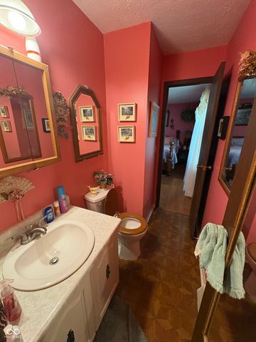 340 Briar Hill Drive, Whiteland, IN 46184