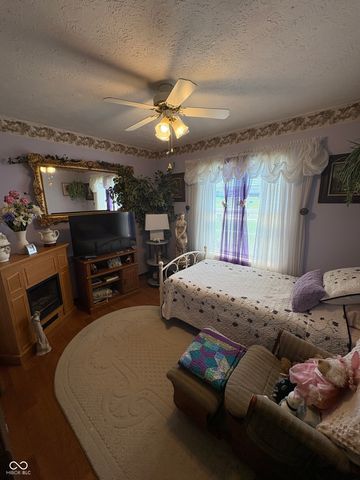 340 Briar Hill Drive, Whiteland, IN 46184