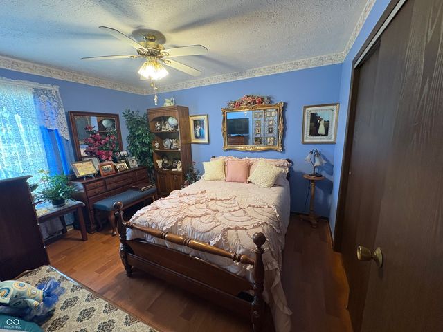 340 Briar Hill Drive, Whiteland, IN 46184