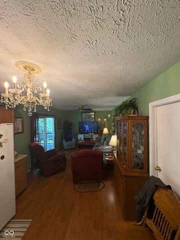 340 Briar Hill Drive, Whiteland, IN 46184