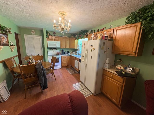 340 Briar Hill Drive, Whiteland, IN 46184