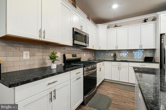 10618 MOUNT RAINIER PL, White Plains, MD 20695