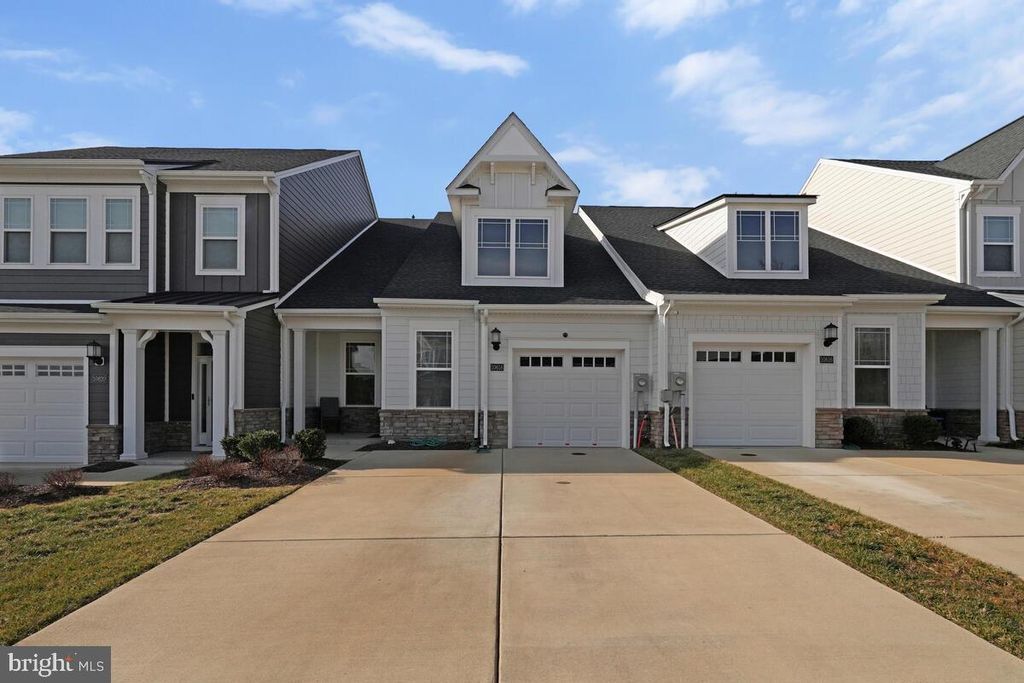 10618 MOUNT RAINIER PL, White Plains, MD 20695