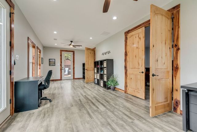 110 Cambridge Drive, Streetman, TX 75859