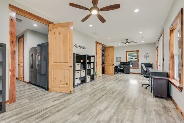110 Cambridge Drive, Streetman, TX 75859