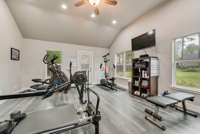 110 Cambridge Drive, Streetman, TX 75859