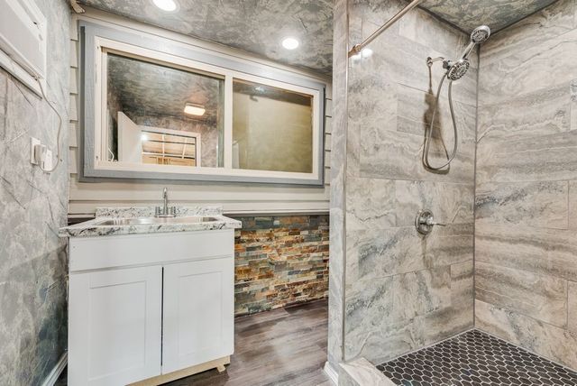 110 Cambridge Drive, Streetman, TX 75859