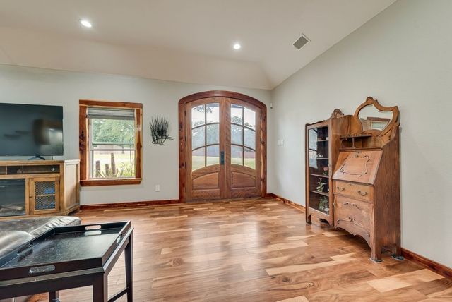 110 Cambridge Drive, Streetman, TX 75859