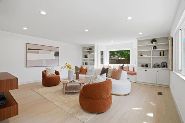 385 Carmelita Drive, Mountain View, CA 94040