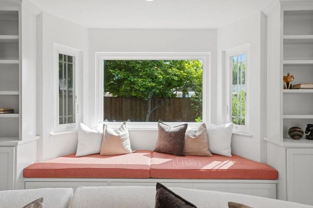 385 Carmelita Drive, Mountain View, CA 94040