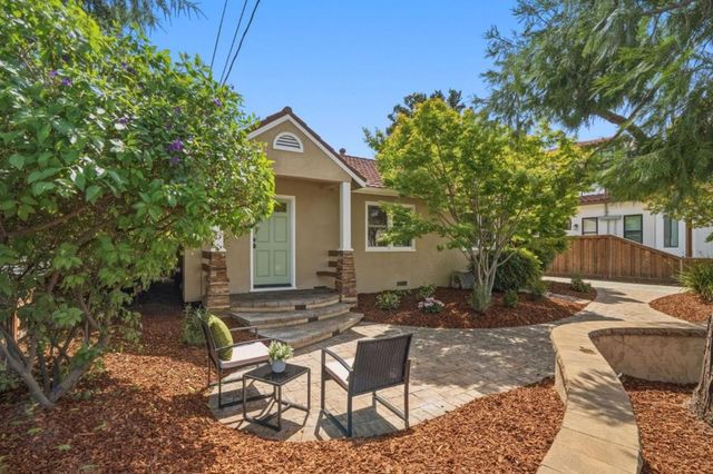 385 Carmelita Drive, Mountain View, CA 94040