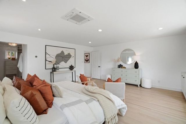 385 Carmelita Drive, Mountain View, CA 94040