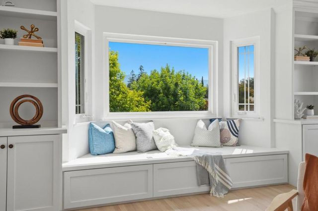 385 Carmelita Drive, Mountain View, CA 94040