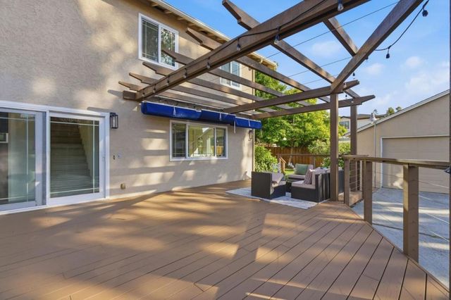 385 Carmelita Drive, Mountain View, CA 94040