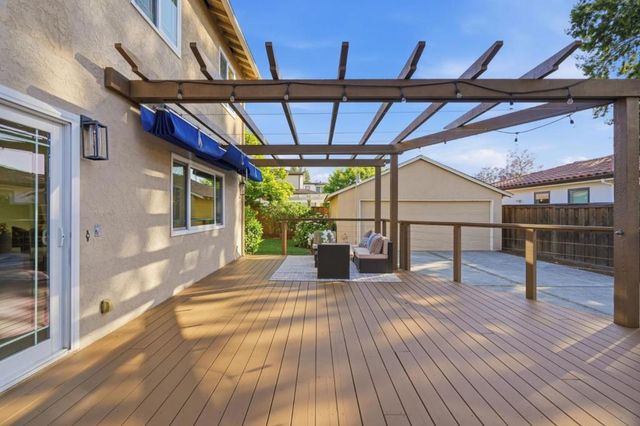 385 Carmelita Drive, Mountain View, CA 94040