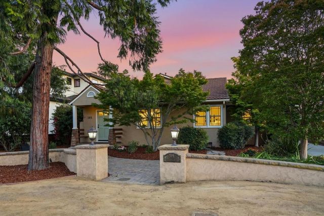 385 Carmelita Drive, Mountain View, CA 94040