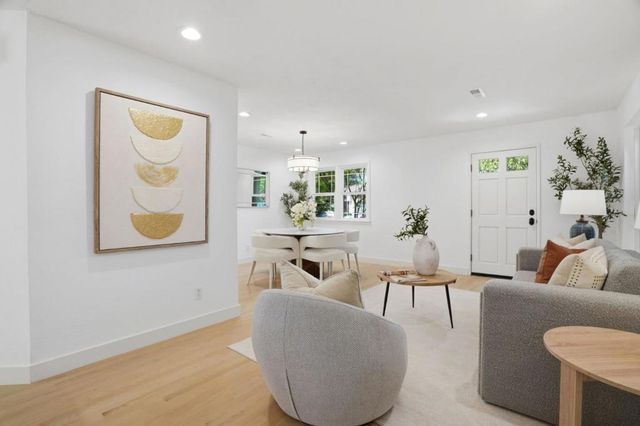 385 Carmelita Drive, Mountain View, CA 94040