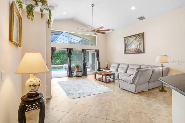 6803 CROMWELL GARDEN DRIVE, Apollo Beach, FL 33572