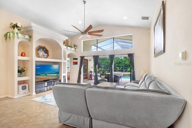 6803 CROMWELL GARDEN DRIVE, Apollo Beach, FL 33572
